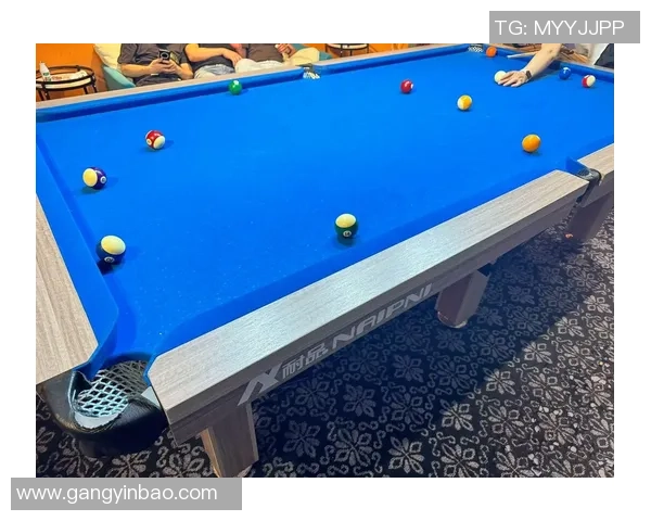 台球与足球的完美结合揭秘那些热爱台球的足球明星们的趣味生活