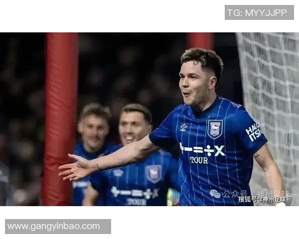 哪个足球明星在场上能如重炮般轰炸对手的球门引发热议