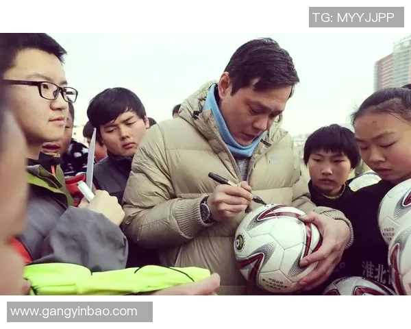 范志毅勇闯足球明星赛场展现实力与风采挑战各路传奇球员的精彩瞬间 范志毅勇闯足球明星赛场展现实力与风采挑战各路传奇球员的精彩瞬间